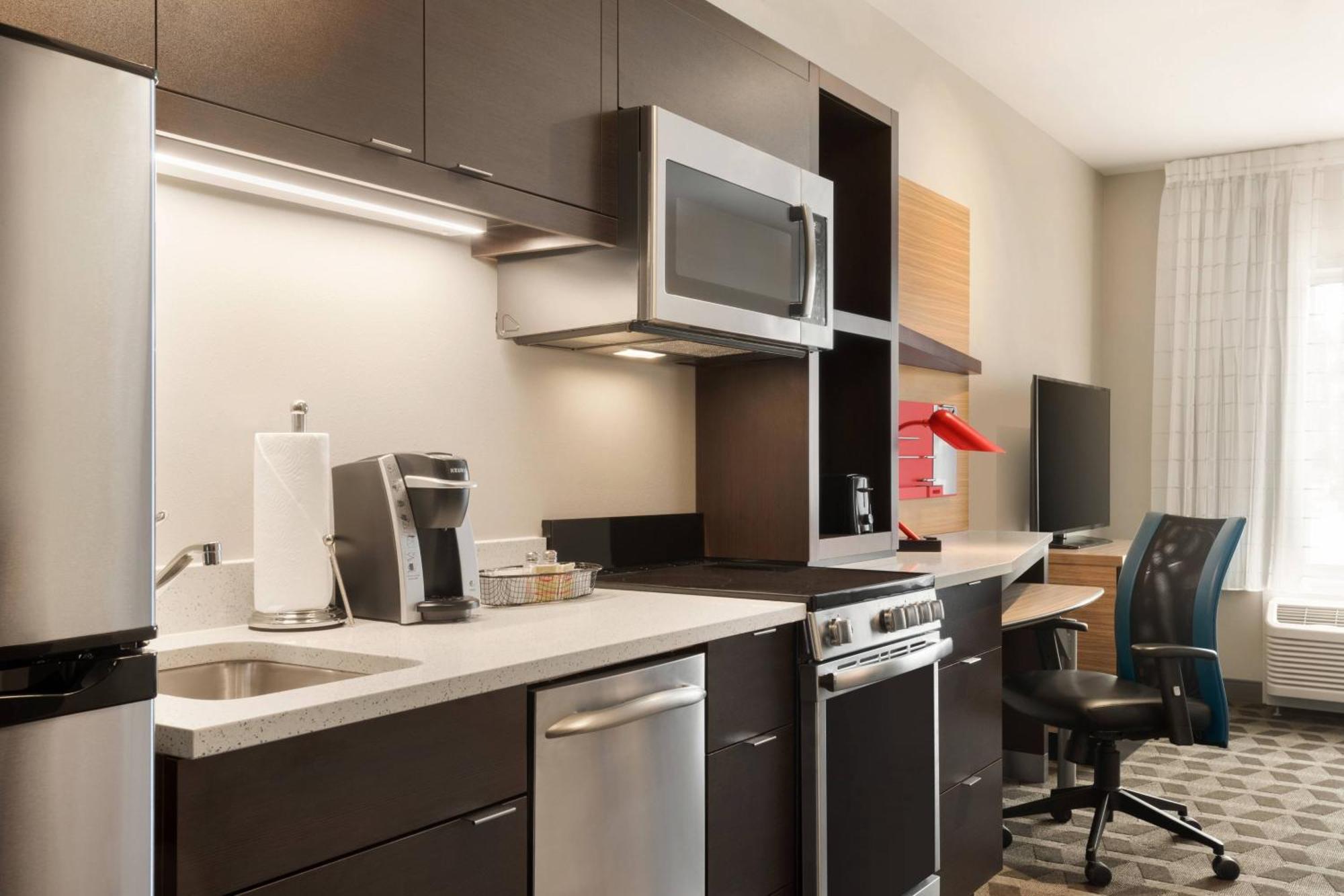 Towneplace Suites By Marriott Dubuque Downtown Экстерьер фото