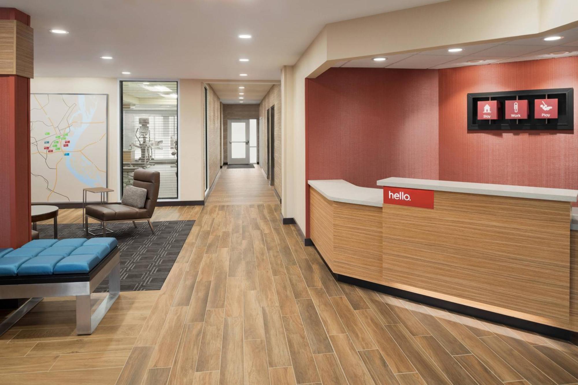Towneplace Suites By Marriott Dubuque Downtown Экстерьер фото